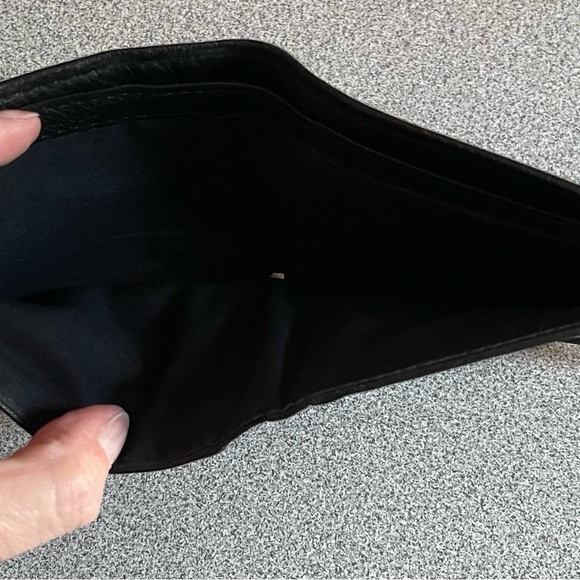 Vintage Roots Canada Black Leather Wallet - Picture 9 of 16